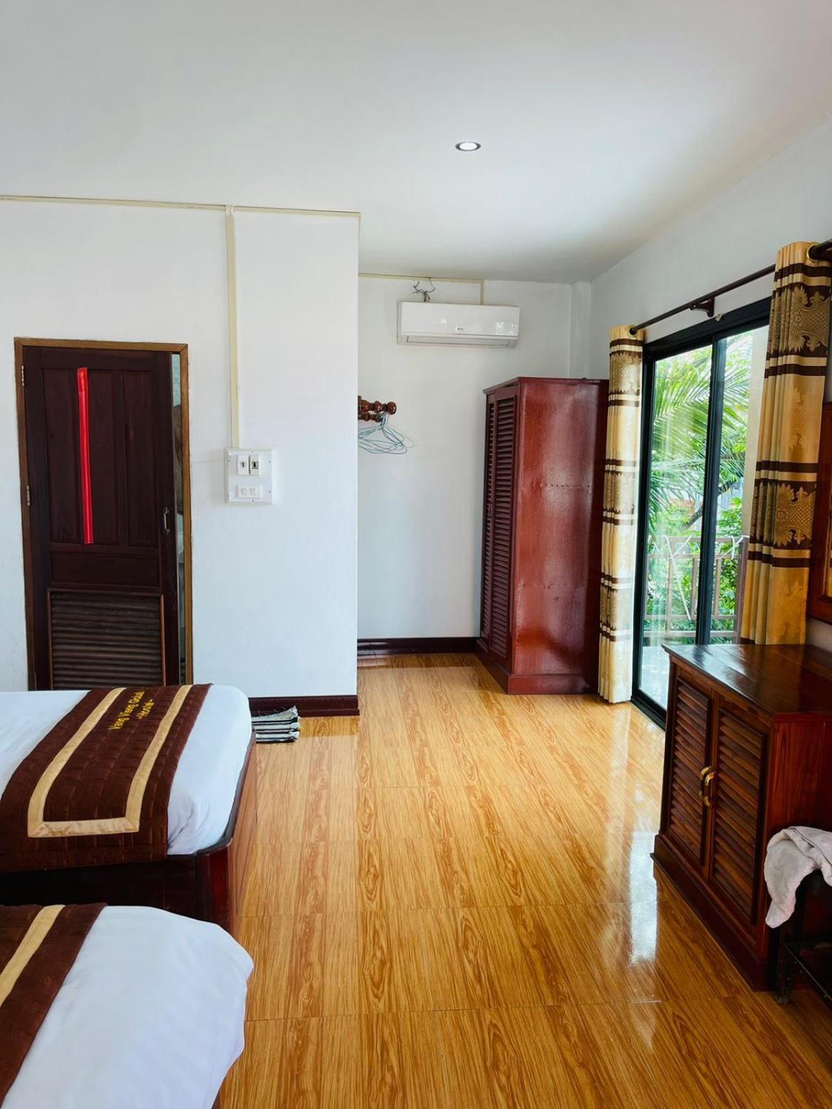 Alisona Hostel Vang Vieng Buitenkant foto
