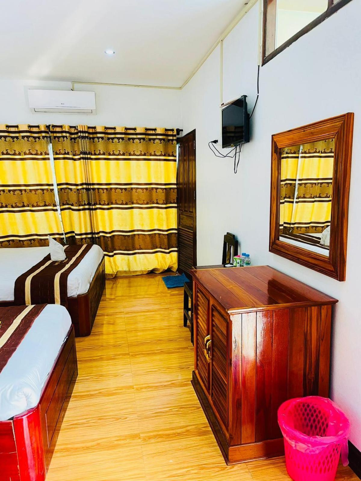Alisona Hostel Vang Vieng Buitenkant foto