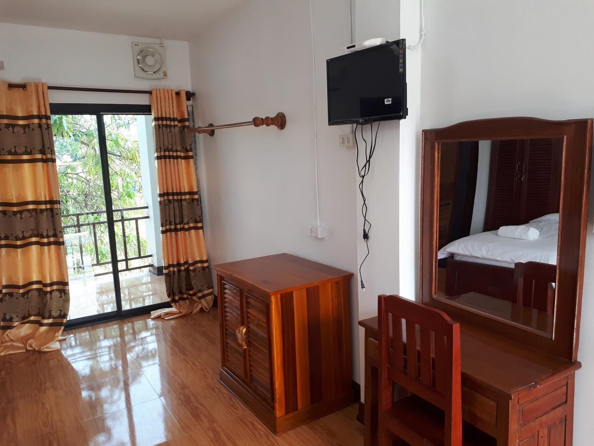 Alisona Hostel Vang Vieng Buitenkant foto