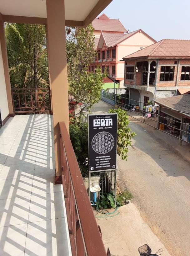 Alisona Hostel Vang Vieng Buitenkant foto